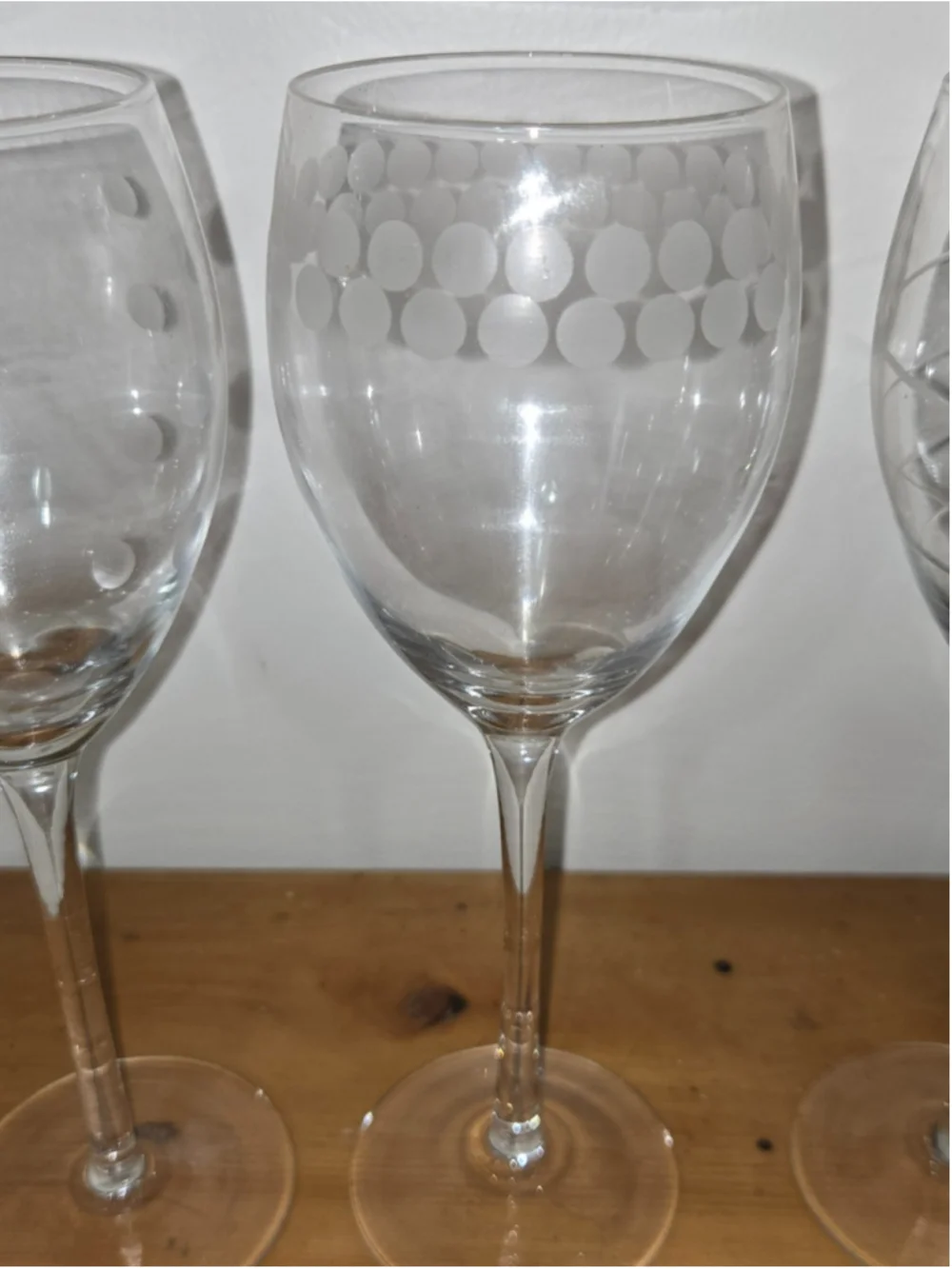 Vintage Pier 1 Imports Assorted Etched Wine Glasses Set of 4 Retired Never Used